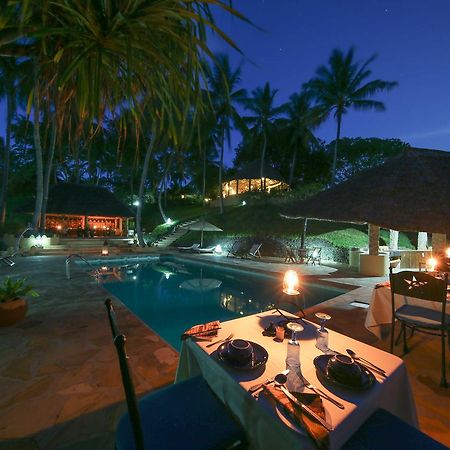 Kinasi Lodge Utende Esterno foto