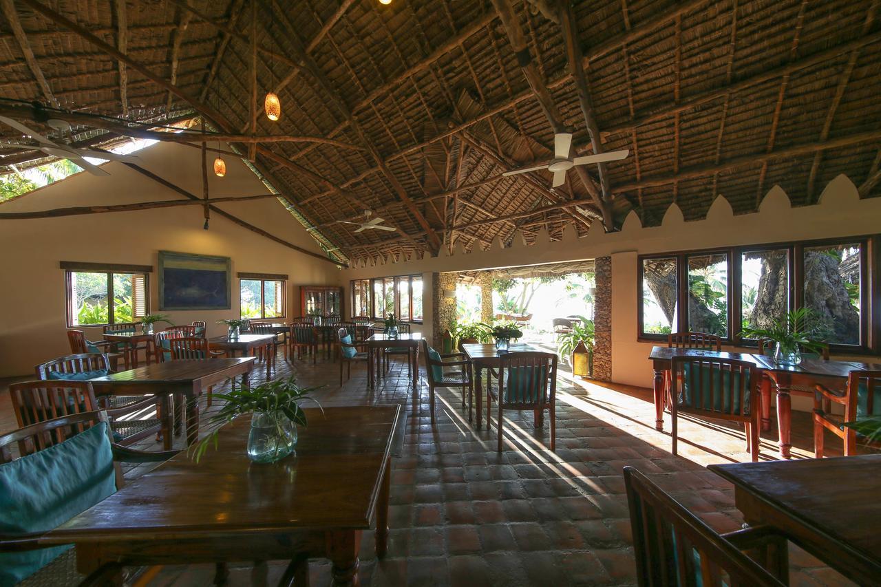 Kinasi Lodge Utende Esterno foto
