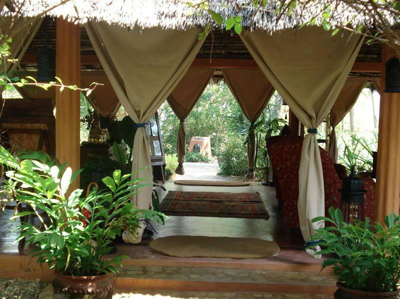 Kinasi Lodge Utende Esterno foto
